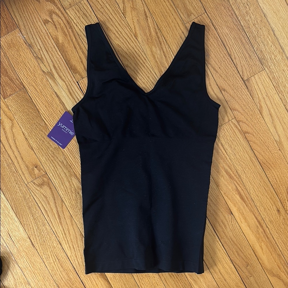 Yummie Shape black tank, reversible, size M/L